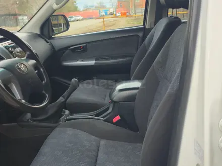 Toyota Hilux 2014 года за 13 100 000 тг. в Актобе – фото 17