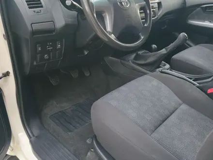 Toyota Hilux 2014 года за 13 100 000 тг. в Актобе – фото 18