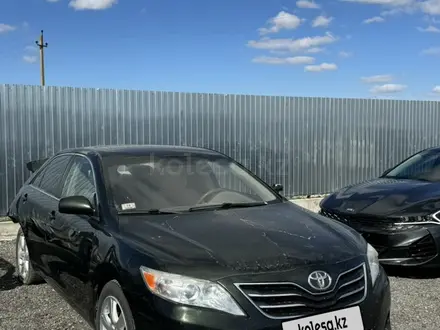 Toyota Camry 2010 года за 1 111 111 тг. в Атырау – фото 2