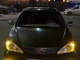 Toyota Camry 2003 года за 3 390 000 тг. в Уральск – фото 2