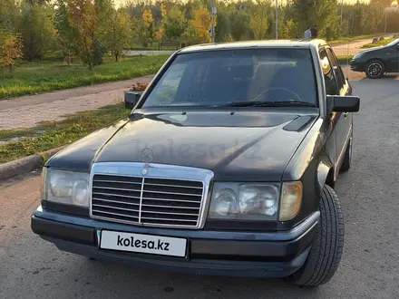 Mercedes-Benz E 220 1993 годаүшін1 700 000 тг. в Павлодар – фото 4