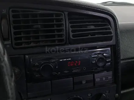 Volkswagen Passat 1994 года за 1 150 000 тг. в Астана – фото 19