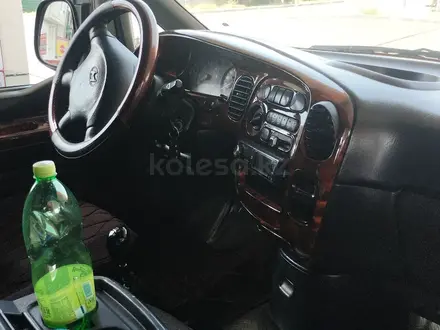Hyundai Starex 2003 года за 2 500 000 тг. в Шымкент – фото 2