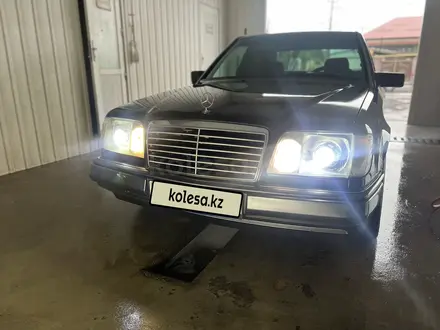Mercedes-Benz E 280 1993 года за 3 000 000 тг. в Алматы – фото 4