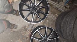 Диски с резиной летней от 221, 222 за 300 000 тг. в Алматы