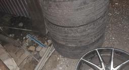 Диски с резиной летней от 221, 222 за 300 000 тг. в Алматы – фото 2