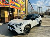 Toyota RAV4 2021 года за 16 500 000 тг. в Алматы – фото 2