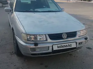 Volkswagen Passat, 1995