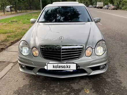 Mercedes-Benz E 500 2003 года за 5 900 000 тг. в Астана – фото 4