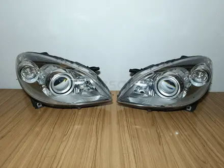 Фары передние Xenon Mercedes B-class W245 Рест Мерседес B class за 90 000 тг. в Караганда