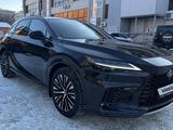 Lexus RX 500h 2023 годаүшін41 500 000 тг. в Актобе – фото 4