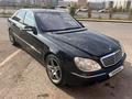 Mercedes-Benz S 320 2002 года за 4 900 000 тг. в Караганда – фото 2