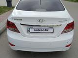 Hyundai Solaris 2013 годаүшін5 300 000 тг. в Семей – фото 2