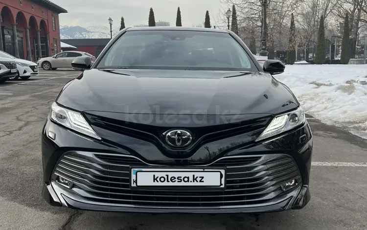 Toyota Camry 2020 года за 15 600 000 тг. в Алматы