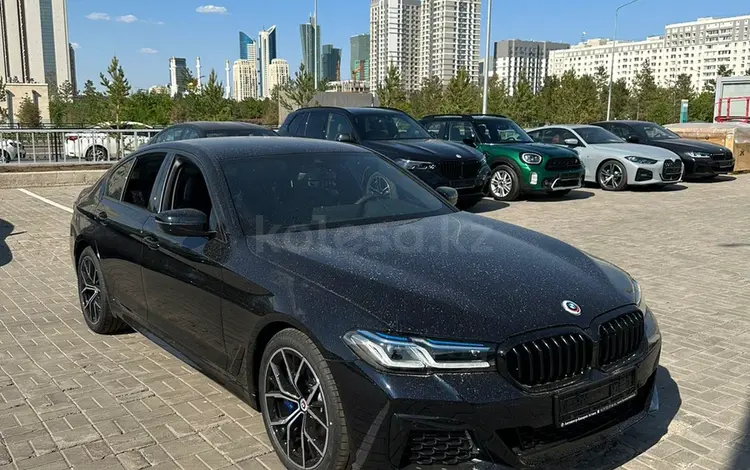 BMW 530 2023 года за 35 400 000 тг. в Астана