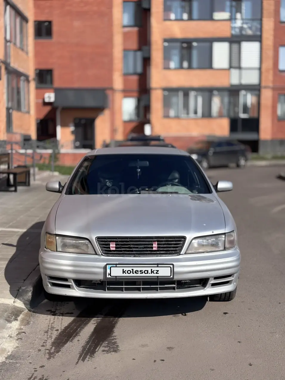 Nissan Maxima, 1998