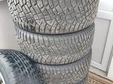 Зимный, шиповынный покрышки за 90 000 тг. в Шымкент