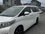 Toyota Alphard 2017 годаүшін35 000 000 тг. в Алматы – фото 2