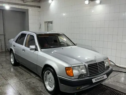 Mercedes-Benz E 500 1990 года за 5 500 000 тг. в Астана