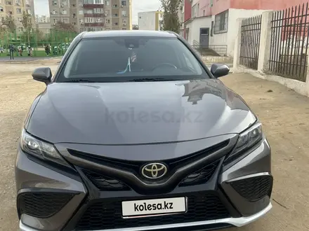 Toyota Camry 2021 года за 11 000 000 тг. в Актау