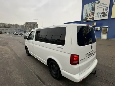 Volkswagen Multivan 2014 года за 17 000 000 тг. в Алматы – фото 13