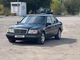 Mercedes-Benz E 320 1993 годаүшін3 600 000 тг. в Караганда – фото 2