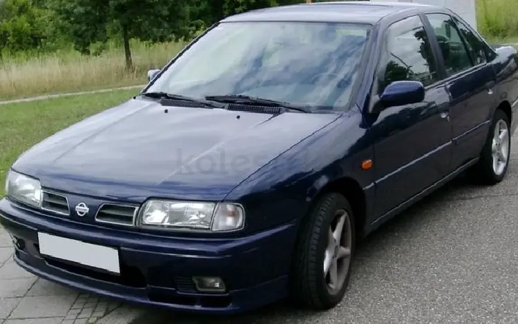 Стекло фары фонари Nissan Primera P10 за 7 000 тг. в Актобе