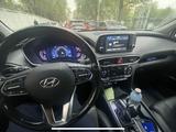 Hyundai Santa Fe 2020 годаүшін13 700 000 тг. в Алматы – фото 2