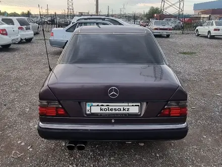 Mercedes-Benz E 300 1991 года за 2 900 000 тг. в Шымкент – фото 16