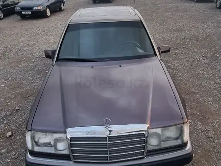 Mercedes-Benz E 300 1991 года за 2 900 000 тг. в Шымкент – фото 24