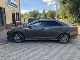 Toyota Camry 2014 года за 8 500 000 тг. в Уральск – фото 3
