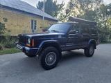 Jeep Cherokee 2000 года за 4 950 000 тг. в Алматы – фото 2