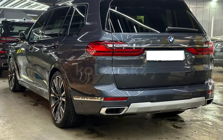 BMW X7 2021 года за 70 000 000 тг. в Алматы