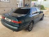 Toyota Camry 1998 годаfor3 500 000 тг. в Абай (Келесский р-н) – фото 3