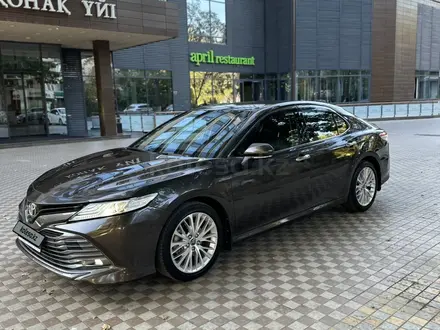 Toyota Camry 2019 года за 14 100 000 тг. в Шымкент – фото 18