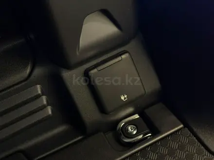 Land Rover Defender X-Dynamic SE 2026 года за 74 244 000 тг. в Усть-Каменогорск – фото 11