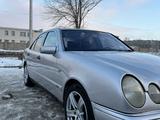 Mercedes-Benz E 230 1996 года за 2 350 000 тг. в Караганда – фото 3