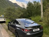 Lexus ES 350 2022 года за 30 200 000 тг. в Алматы