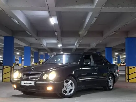 Mercedes-Benz E 320 2000 года за 5 300 000 тг. в Шымкент – фото 2