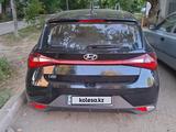 Hyundai i20 2023 года за 7 400 000 тг. в Уральск – фото 3