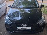 Hyundai i20 2023 года за 7 400 000 тг. в Уральск – фото 2