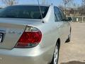 Toyota Camry 2004 года за 7 600 000 тг. в Жетысай – фото 18