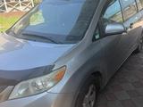Toyota Sienna 2013 года за 10 500 000 тг. в Алматы