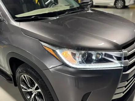 Toyota Highlander 2018 года за 14 000 000 тг. в Алматы – фото 7