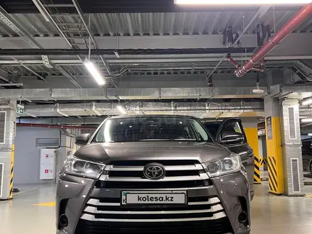 Toyota Highlander 2018 года за 14 000 000 тг. в Алматы – фото 9