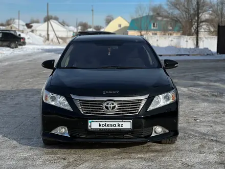 Toyota Camry 2014 года за 10 900 000 тг. в Актобе – фото 11