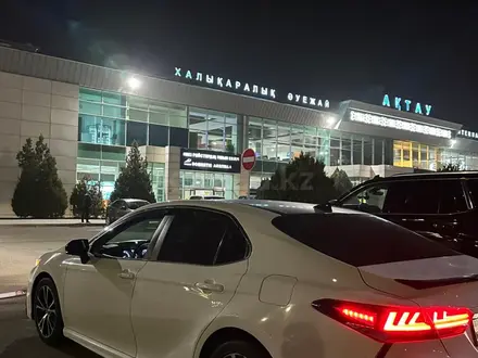 Toyota Camry 2019 года за 12 500 000 тг. в Актау – фото 8