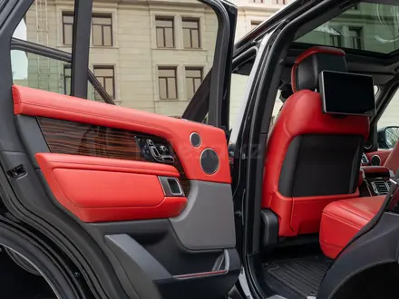 Land Rover Range Rover 2018 года за 43 000 000 тг. в Алматы – фото 18