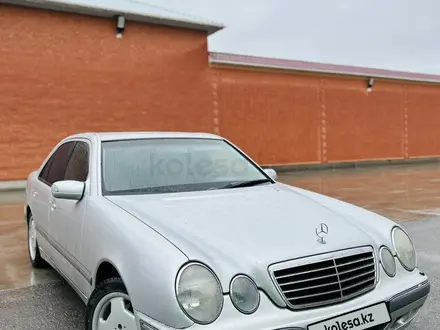 Mercedes-Benz E 320 2001 года за 4 900 000 тг. в Кызылорда – фото 4