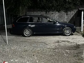 BMW 525
